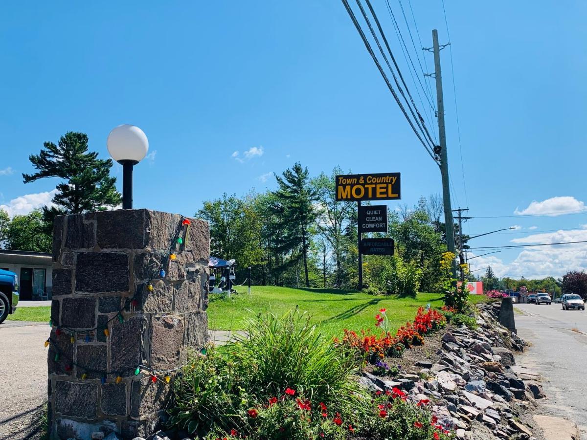 Town & Country Motel Parry Sound Exteriér fotografie